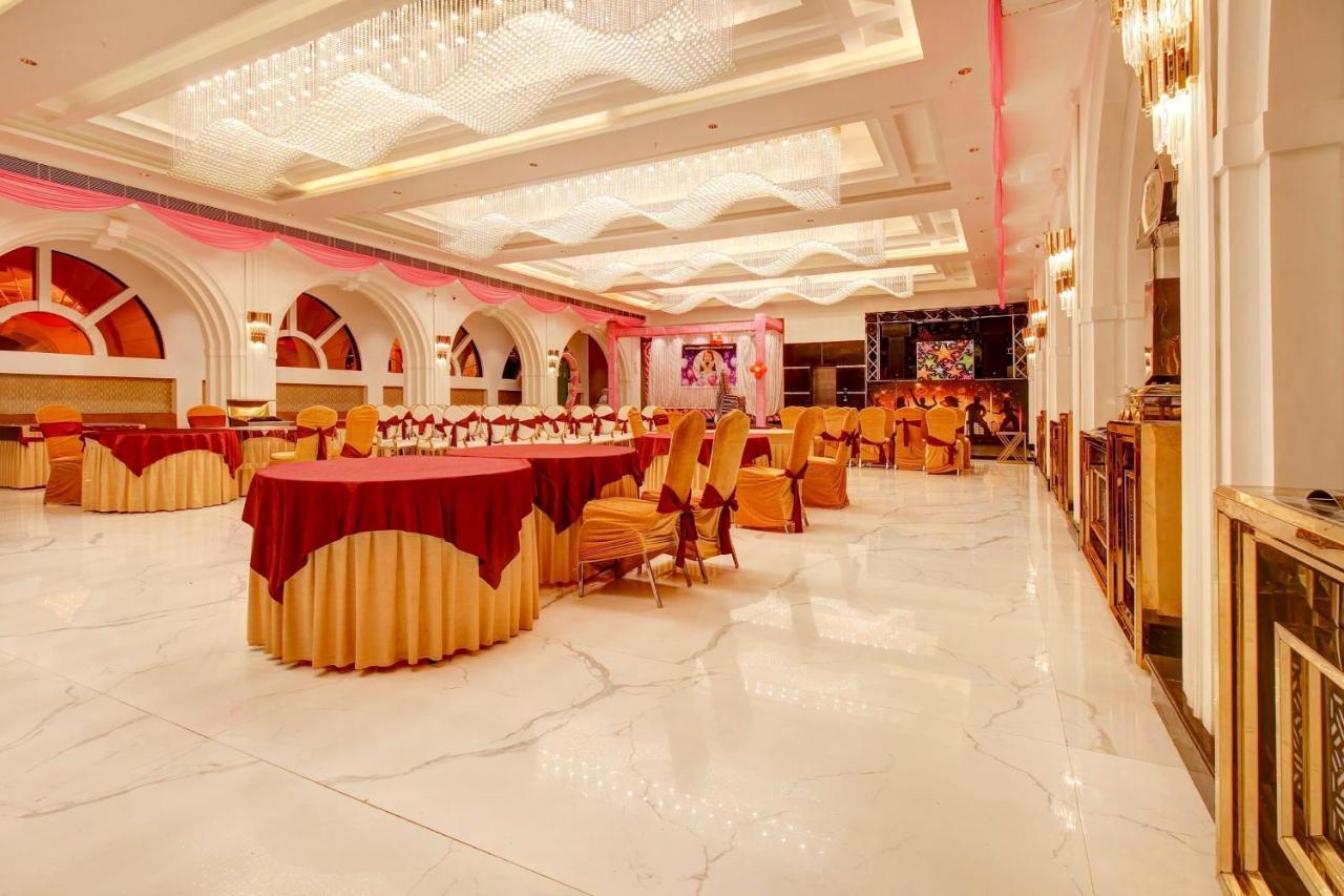 Townhouse Oak Celebrations Rooms & Banquets Hotel