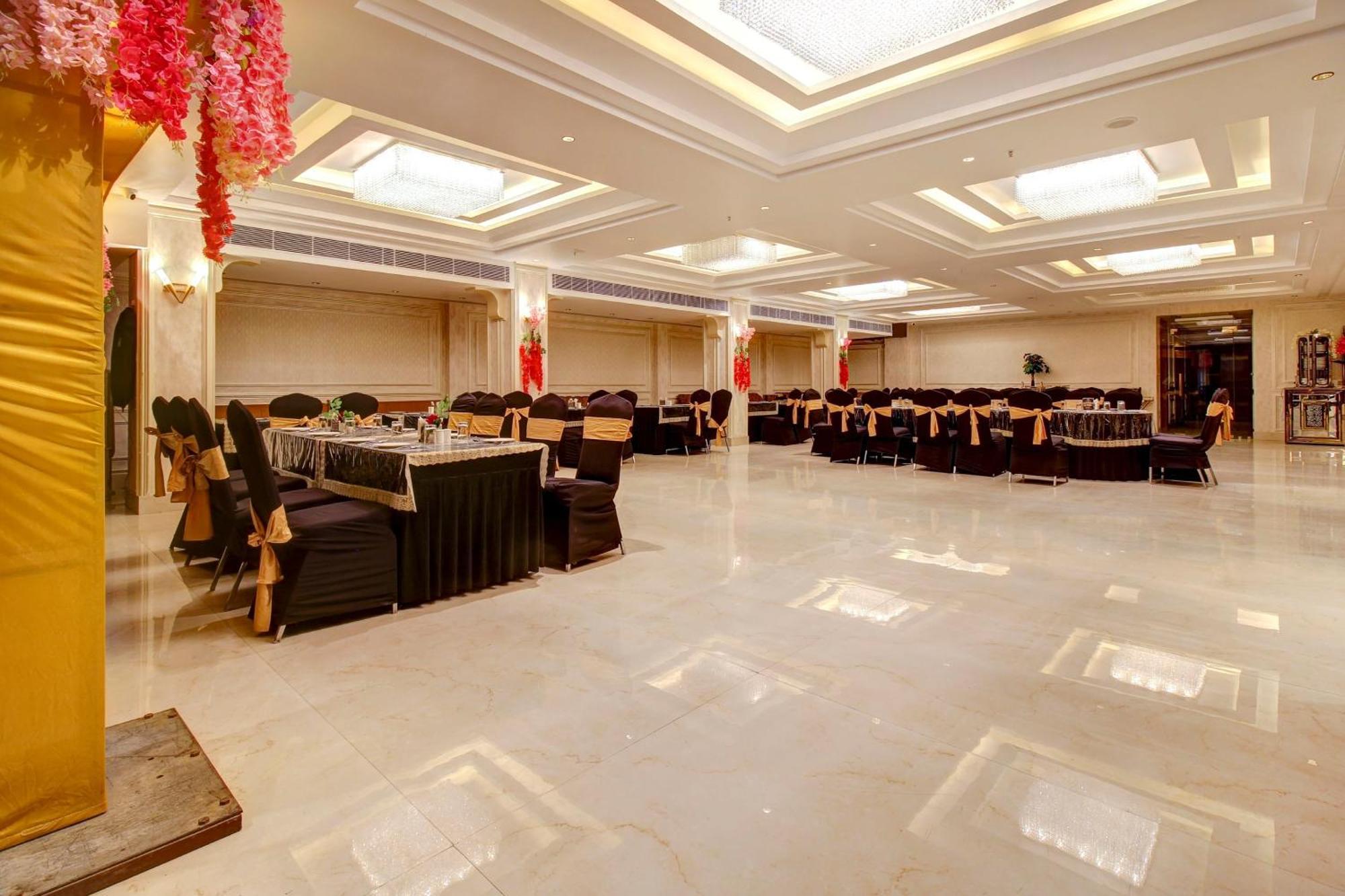 Hotel Townhouse Oak Celebrations Rooms & Banquets