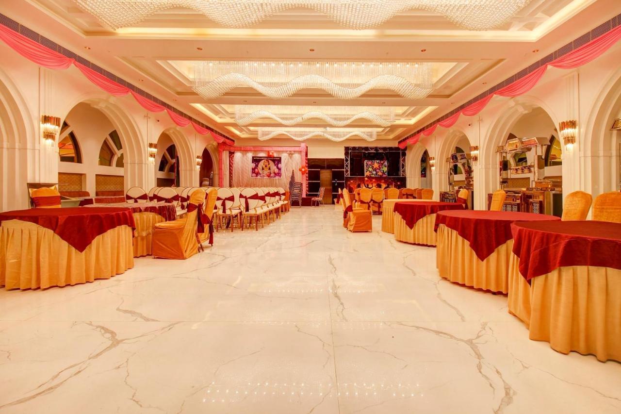 Townhouse Oak Celebrations Rooms & Banquets Hotel