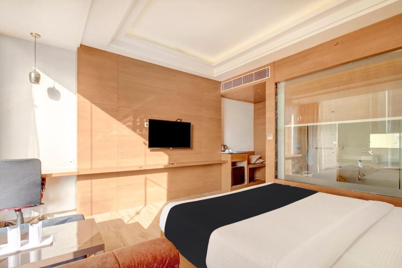 Townhouse Oak Celebrations Rooms & Banquets Lucknow