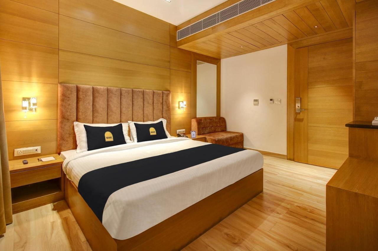 Townhouse Oak Celebrations Rooms & Banquets Lucknow